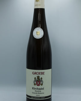 Weinflasche mit Weißwein, Rotwein, Rotweinflasche, Weißweinflasche mit gutem Etikett aus Deutschland, alter Wein in Weinflasche, gut erhaltener alter Wein, Weinrarität