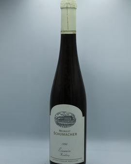 Weinflasche mit Weißwein, Rotwein, Rotweinflasche, Weißweinflasche mit gutem Etikett aus Deutschland, alter Wein in Weinflasche, gut erhaltener alter Wein, Weinrarität