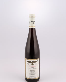Weinflasche mit Weißwein, Rotwein, Rotweinflasche, Weißweinflasche mit gutem Etikett aus Deutschland, alter Wein in Weinflasche, gut erhaltener alter Wein, Weinrarität