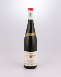 Weinflasche mit Weißwein, Rotwein, Rotweinflasche, Weißweinflasche mit gutem Etikett aus Deutschland, alter Wein in Weinflasche, gut erhaltener alter Wein, Weinrarität