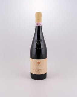 Weinflasche mit Weißwein, Rotwein, Rotweinflasche, Weißweinflasche mit gutem Etikett aus Deutschland, alter Wein in Weinflasche, gut erhaltener alter Wein, Weinrarität